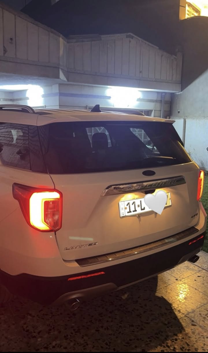 فورد اكسبلورر. |   2023 Explorer 
لمتد Limited 
فول عدا الفتحة
المواصفات العامة:
- اوتو هولد
- ⁠تحديد مسار
- ⁠تدفئة تبريد كشنات
- ⁠تدفئة كشنات الصف الثاني
- ⁠محرك 4 سلندر تون توربو 
- ⁠ نظام الكاميرات المحيطية بزاوية 360 درجة.
- ⁠مثبت السرعة التكيفي (Adaptive Cruise Control) مع ميزة التوقف والانطلاق وتحديد منتصف المسار.
- ⁠نظام التحذير من الاصطدام الأمامي مع مكابح الطوارئ التلقائية (AEB) ورصد المشاة.
- ⁠نظام مراقبة النقاط العمياء (BLIS) والتحذير من حركة المرور المتقاطعة عند الرجوع للخلف.
- ⁠ حساسات ركن أمامية وخلفية.
- ⁠كار بلي
- ⁠كشنات vip
- ⁠ الإضاءة: مصابيح أمامية وخلفية ومصابيح ضباب تعمل بتقنية LED بالكامل.
- المرايا الجانبية: قابلة للطي كهربائياً، مدفأة، وتحتوي على إشارات انعطاف وإضاءة ترحيبية.
• صندوق كهرباء
• ⁠التكييف: أوتوماتيكي ثلاثي المناطق (تحكم منفصل للسائق، الراكب الأمامي، والمقاعد الخلفية).
• ⁠ميزات إضافية: شاحن لاسلكي للهواتف الذكية، إضاءة داخلية محيطية خافتة (Ambient Lighting)، وستائر يدوية للنوافذ الخلفية.
بالأضافه الى مواصفات اكثر معروفه

الحادث جاملغ امامي وبنيد فقط ..
🔴ضمان سلامه المحرك والكير
ايرباك مرجع سستم
حالة السياره ممتازة شرط الفحص 
واكو ملاحظات بسيطة بالواتس اوضحها للجادين
مكان السيارة بغداد رقم بغداد 
بأسمي تحويل مباشر
سعر 270 
للإستفسار اكثر 
التواصل مع الرقم التالي 
 *********** واتساب.
مكلف بل نشر
