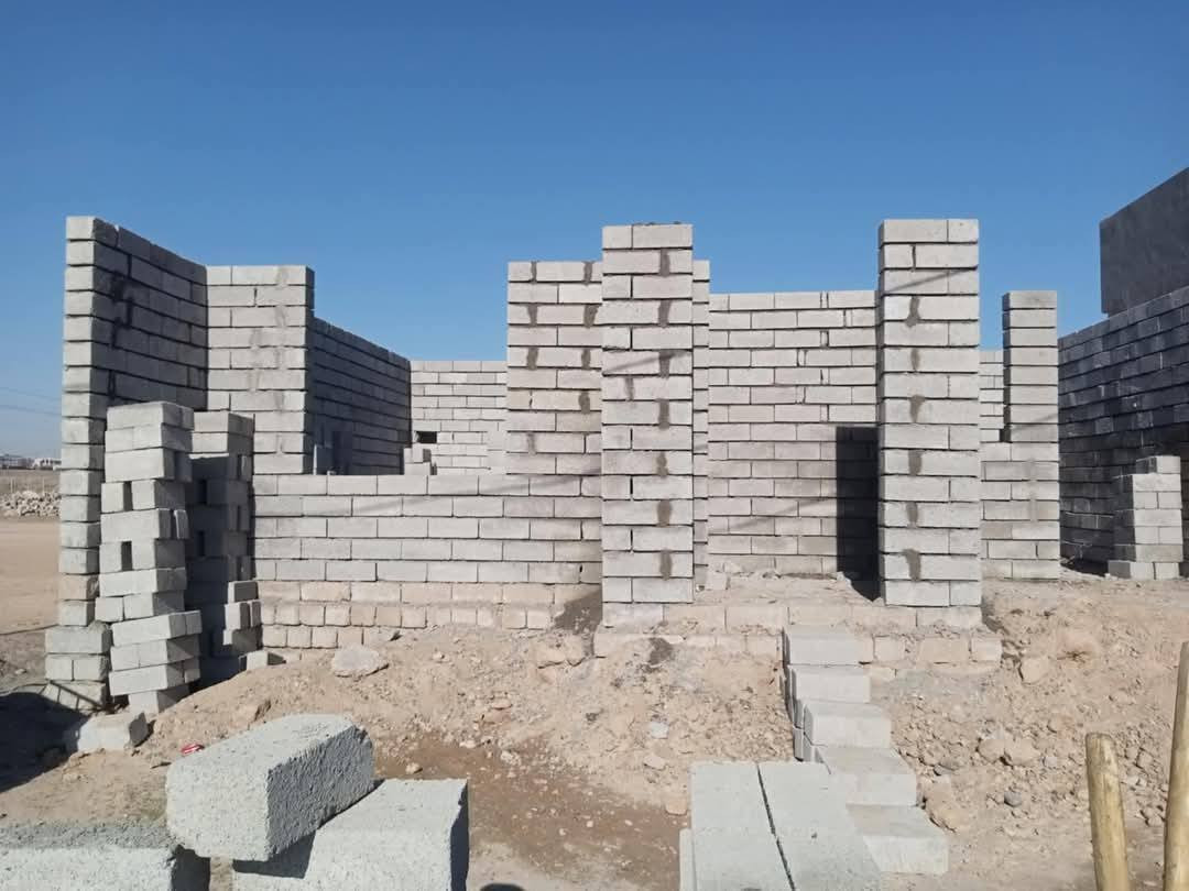 يوجد كادر بناء وتكعيب وتصفيراساسات ونجارة قالب خشب متفرق شقل درجة أولاة نحن متواجدون في داخل العلم أربيضة  للستفسارالاتصال علا هاذه الرقم***********
