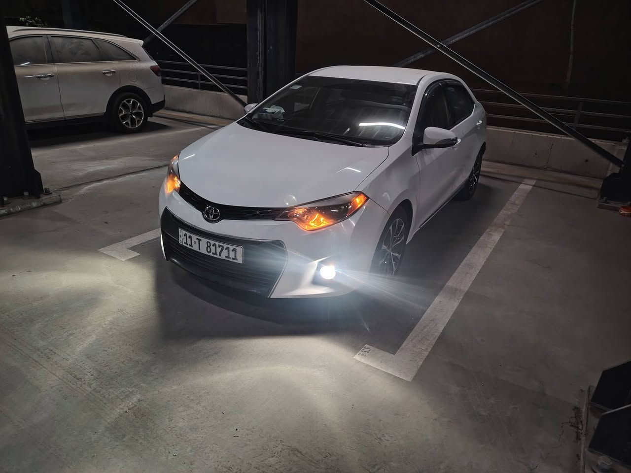 سلام عليكم كورلا موديل 2016  وارد امريكي
سياره جديد حادث فقط باب الصدر قطع وحد صبغ باقي سياره كفال عام محرك كير كل بشرط تخم تاير جديد قبل سبوع شاده وباتري جديد سياره  مواصفات S  اشاير بل مري كشنات سبورت حضن شفتات  بل ستيرن ونضام سبورت  اربع دسك  فول مواصفات عد الفتحه  سعر  138   هاذ رقمي *********** مكان سياره مجمع بوابت العراق
