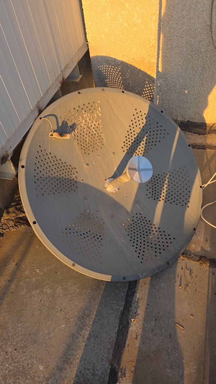 السلام عليكم شباب 
عندي اغراض برج للبيع
١- بور بيم عدد ٥ سعر الواحد ٥٥ الف
٢- سكتر ubnt 120 مع ٩١٢ عدد ٥ سعر الواحد ٩٠ الف
٣- سكتر ubnt120 مع روكت m5  عدد ١ سعره ١٢٠ الف
٤- فلاته عدد ١ m5  السعر ٥٥ الف
٥- دش 30 ubnt عدد ١ مع روكت ac  m5 عدد ١
السعر ١٠٠ الف 
٦- دش هايبر لنك 32 مع 912 عدد ١ السعر ١٢٠ الف
للتواصل والاستفسار الاتصال على الرقم *********** ابو بلال
المكان بغداد
