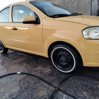 افيو ٢٠١١ • اوتوماتيك • اصفر