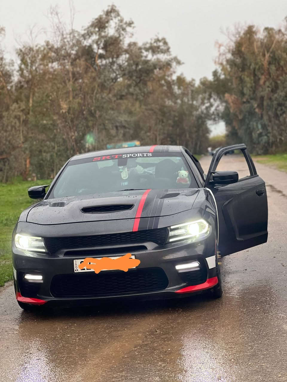 جارجر2017 SXT وارد امريكي
ادوات متوام طبق الاصل رقم الجديد نگليزي 
كصه جنطه 
تبريد ثلج 
سياره جديده او جاهز الخير
حداديه ميه بل ميه 
تخم تاير جديد
باتري جديد 
مكينه كير اكسل كفاله بشرط 
مواصفات نص فول
 بصمه
محرك 3600 V6
كير أوتوماتيك 8 سرعات.
نظام دفع خلفي (RWD).
أنظمة قيادة (Eco – Sport).
كشنات حضن 
كشنات كهرباء

نظام صوتي 6 سماعات +
شاشه زغير 

نظام مانع انزلاق ABS + تحكم بالثبات ESC.
حساس ضبط الاطارات
مثبت سرعة
لايت زنون
أضائه LED أمامية وخلفية مع نهارية.
تشغيل عن بعد
مكاني كركوك رقمي ***********
بيع 75$ وتساب موجود
