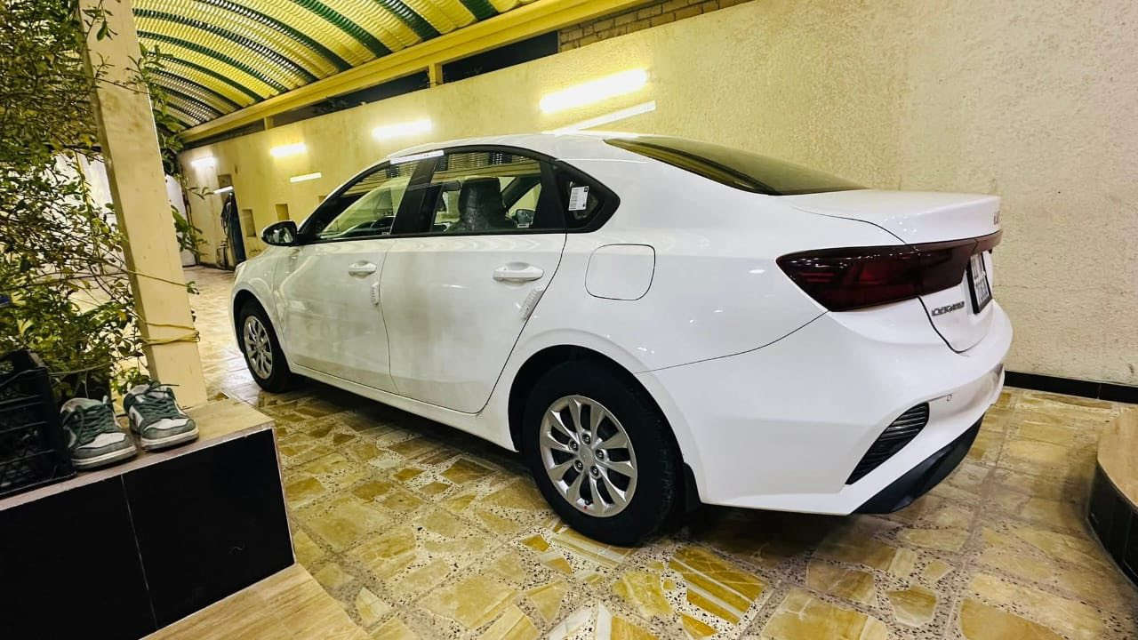 للبيع سيراتو 2022 كفاله عامه تبريد قطعتين داخل لونين ماشيه 85  محرك 1600
***********
رقم بغداد مكان سياره محافظه ميسان
