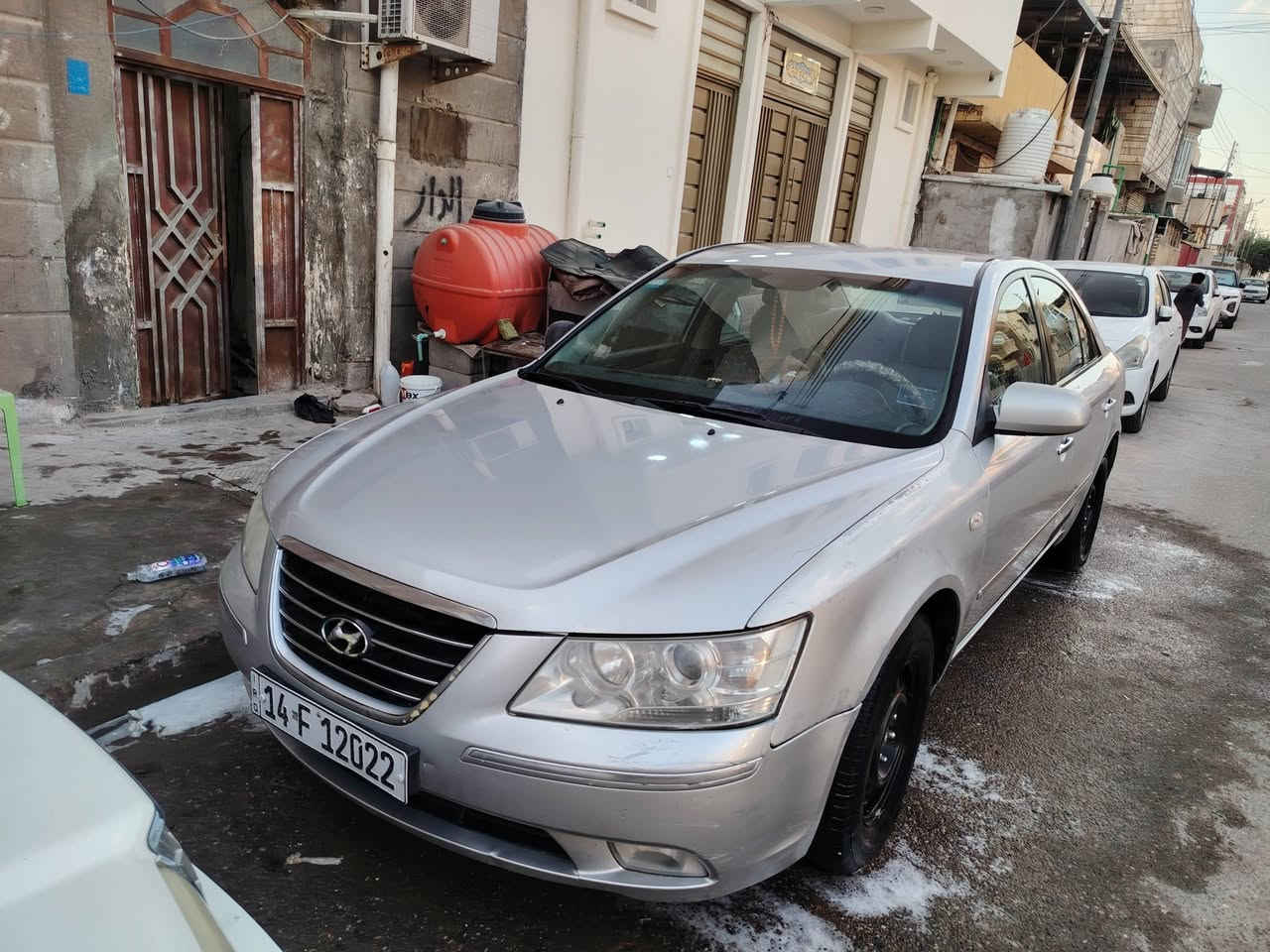 سلام عليكم سياره هونداي سوناتا ٢٠١٠ بصره مكفولة من الضربة والكص ونقل الجثة وكافة الاصوليات والرسميات تبريد شغال باتري جديد كوري ماينكفل من الصبغ سياره بسمي. رقم الانجليزي الجديد العنوان بصره جمهوريه السعر١٢٠ وبيه مجال رقم الهاتف ***********
