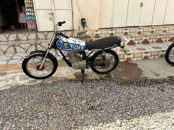 اسلام عليكم موجود موطور سيجي نامه للبيع حربي الموطور معمر ما صارلو شهر يعني اول ثاني ترفع السعر خاص وهاذه رقمي ***********
