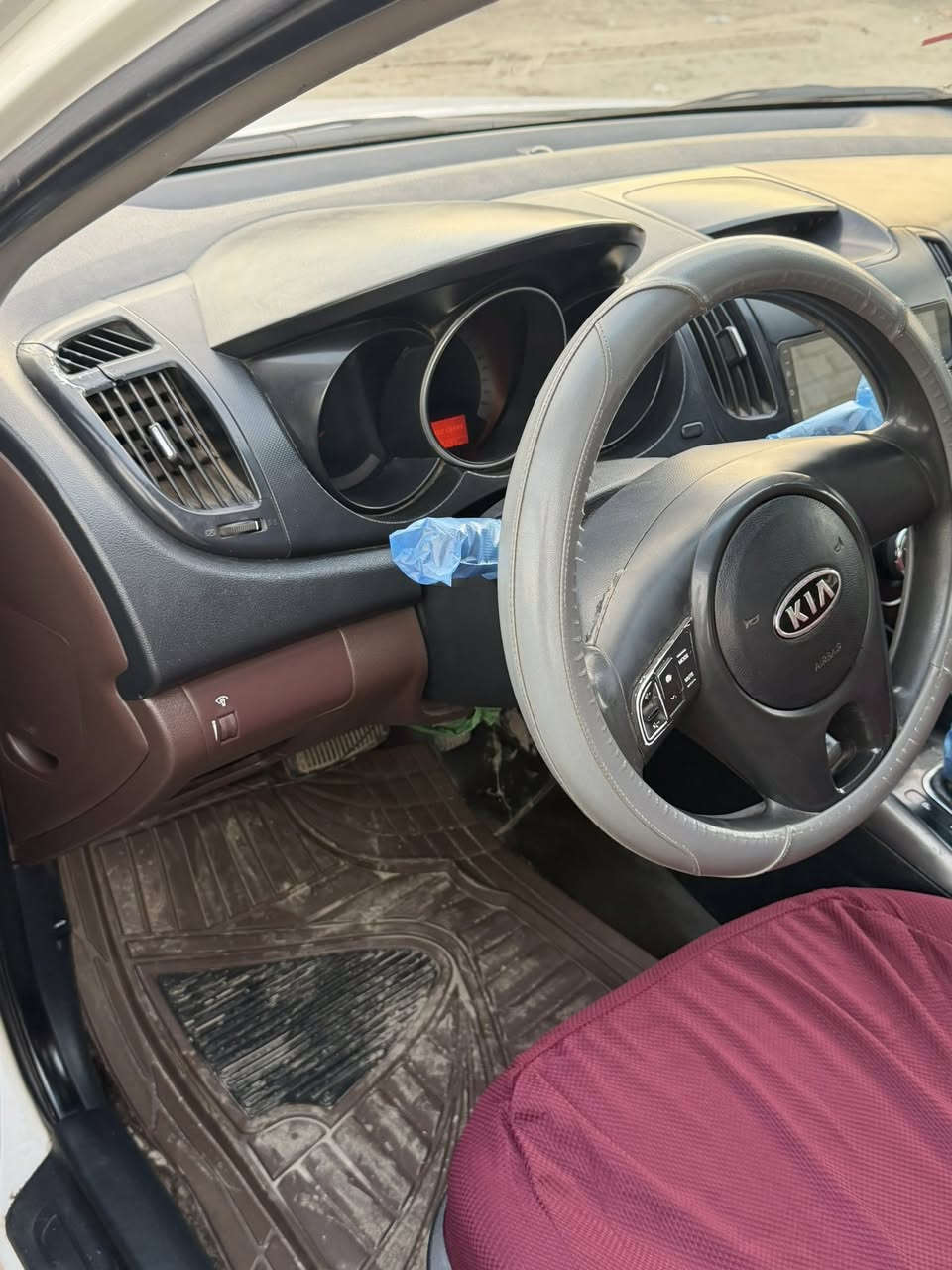 سلام عليكم سيراتو ٢٠١١ اربيل رقم جديد مكينه كير حداديه تبريد تدفئه كل جديد  بيه جاملغات خلفيه  صبغ الاتصال ع الرقم *********** السعر قفل ٨٥
