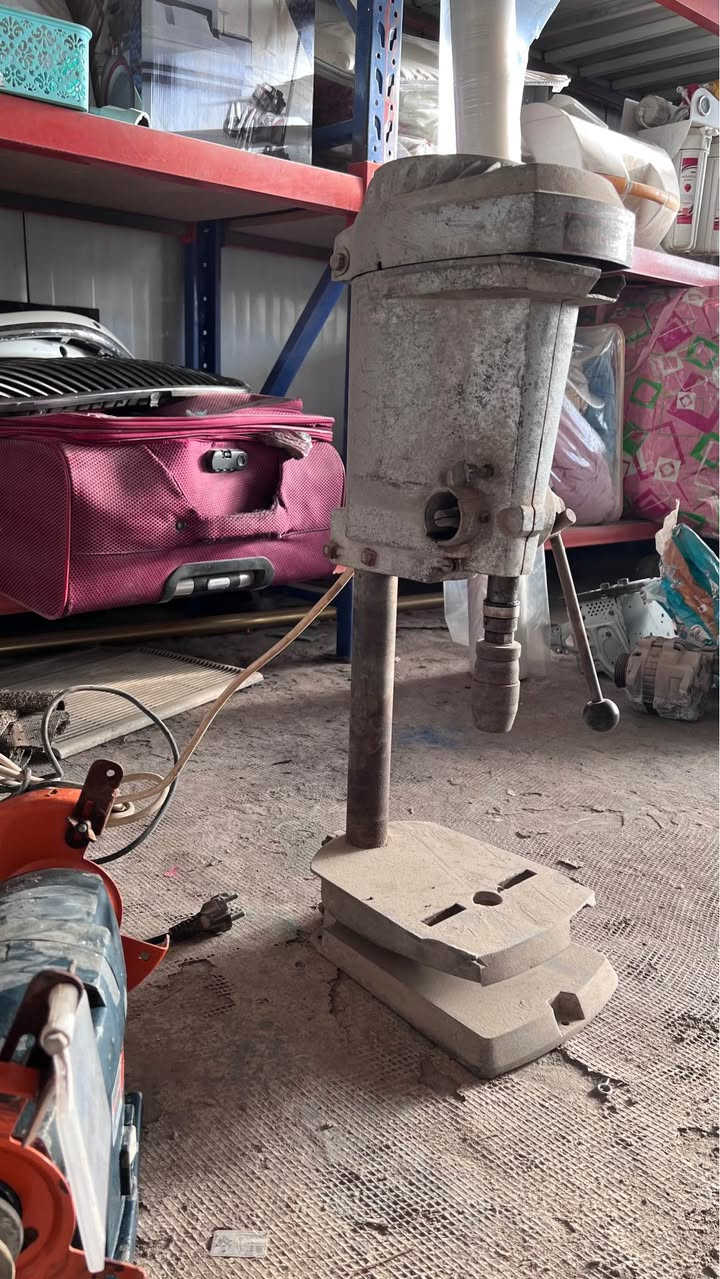 السلام عليكم 
كوسره ثابته مال حد وفرجه تنضيف صنع ايطاليا اصليه فول
دريل عمودي شغالي مابي شي بي نقص قايش مكطوع ابيع الدريل حديد ثنينهن ب 170 وبيهن مجال عمارة, ميسان


**إذا كنت صاحب هذا الإعلان وتريد حذفه لأي سبب، رجاءا أرسل رسالة إلى الدعم الفني**