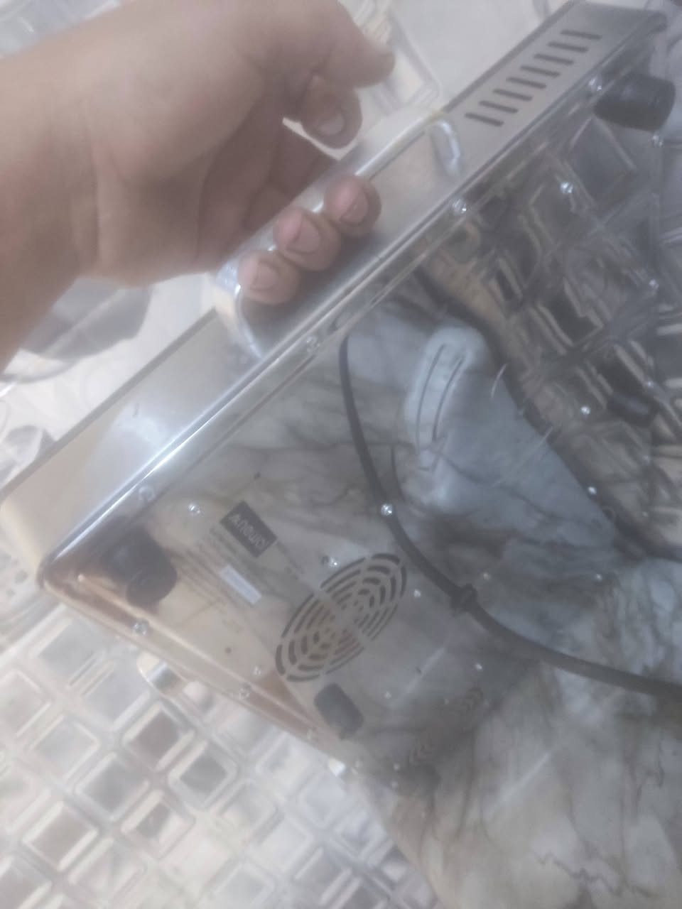 سلام عليكم طباخ كهربائي جديد صاله 20 اليوم من شتريته محتاج قنينت غاز وريد بيعه سعر مناسب وهاذه رقمي ***********
