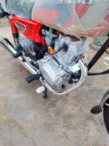 دراجه نامه باب اول بلاد مو تعمير
موديل /2024 صاراها شهر من طالعه 
ثاني تبديله دهن الها زيرو 
العنوان //ميسان 
الدراجه//بدون اوراق 
السعر //مليون وبيها مجال قليل 
للتصال//***********
