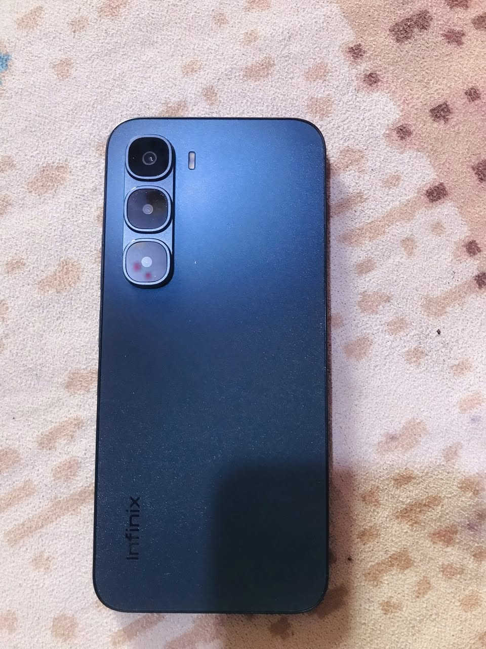 السلام عليكم جهاز جديد طك كارتون مامستعمل ابد جبته يوم 1/1 هوت 60 برو الجديد الجهاز كلش حلو ذاكرته 256 كامرته كلش حلوه بطاريته فول الفول كارتونه وشاحنه وهتفون وغراظه كلهن وياه شتريته وحت خط ماخليت بي الله شاهد اخذته 300 والشراي يخابر وبي خير ويدلل*********** مكاني ناصريه اريدو قرب كراج بغداد
