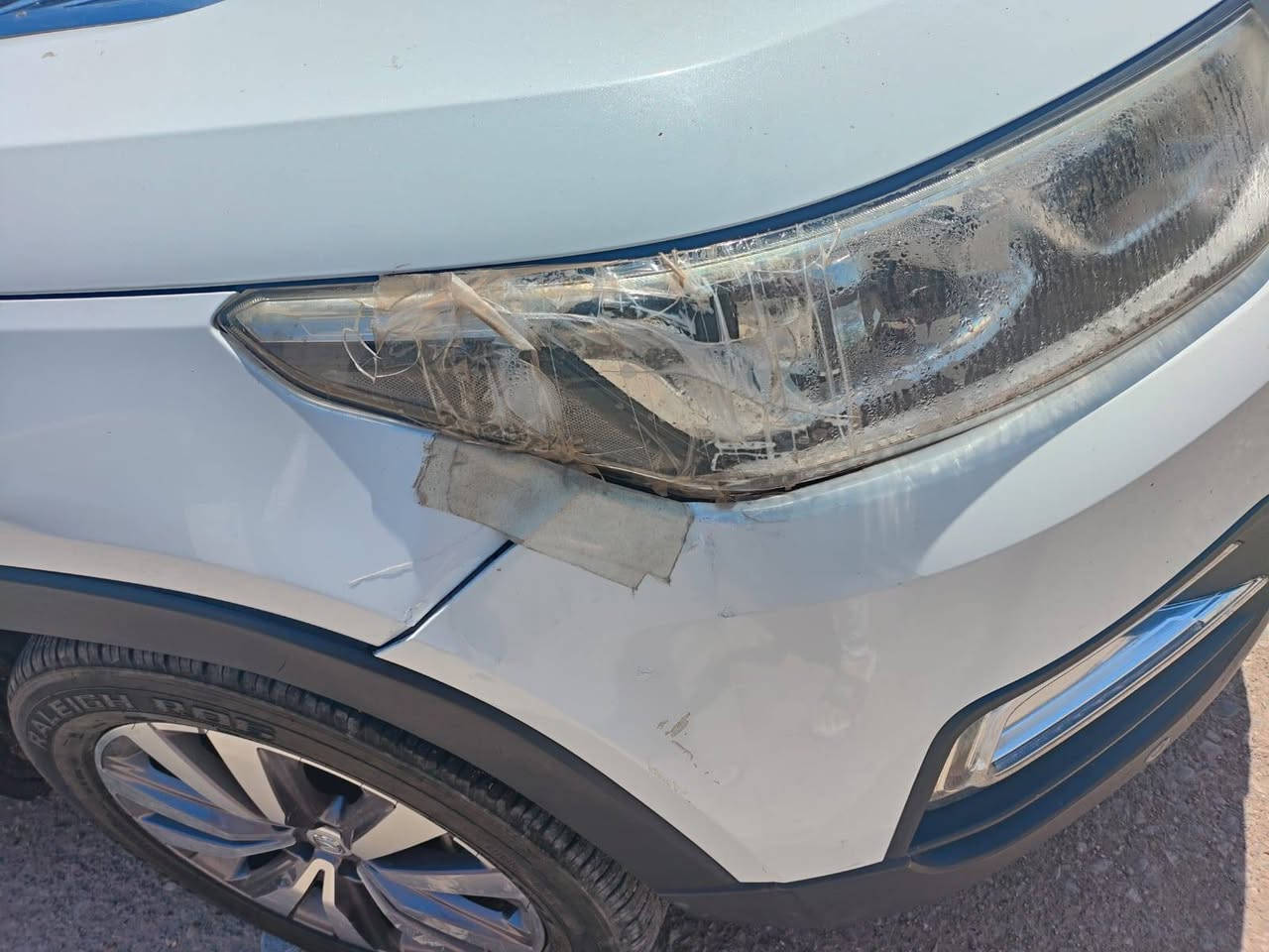 للبيع شانجان CS95
محرك مجفت... طخة خفيفة مبينه بالصور

📄 مرقم  رقم بغداد الإنكليزي الجديد

✨ المواصفات والتجهيزات:

▪️ محرك 2000 Turbo

▪️ سحب أمامي (Two Wheel) 

▪️ 7 راكب

▪️ سلايد روف (فتحة سقف)

▪️ كامرة خلفية

▪️ جنطة كهربائية

▪️ دخول ذكي + بصمة تشغيل وأبواب

▪️ تشغيل عن بعد

▪️ هاند بريك كهربائي

▪️ أوتو بريك

▪️ كشنات كهربائية

▪️ تحكم ستيرن جهتين

▪️ حساسات أمامية وخلفية

▪️ سونار حديث

▪️ إنارة داخلية محيطية LED داخلية فخمة

▪️ تبريد 3 قطعة ثلج ❄️

▪️ حساسات ضغط الاطار

▪️ إيرباكات موجودة

▪️ مرايا شفط تفتح وتنسد تلقائي ويا التشغيل والإطفاء

⚙️ أنظمة القيادة:

✅ Eco
✅ Normal
✅ Sport
✅ Snow

📋 ملاحظات السيارة:

▪️ موجود سونار حديث

🚗   السيارة كاملة مكملة جاهزة، محرك مجفت، كير ع حال شركة

130 بيها مجال


**إذا كنت صاحب هذا الإعلان وتريد حذفه لأي سبب، رجاءا أرسل رسالة إلى الدعم الفني**