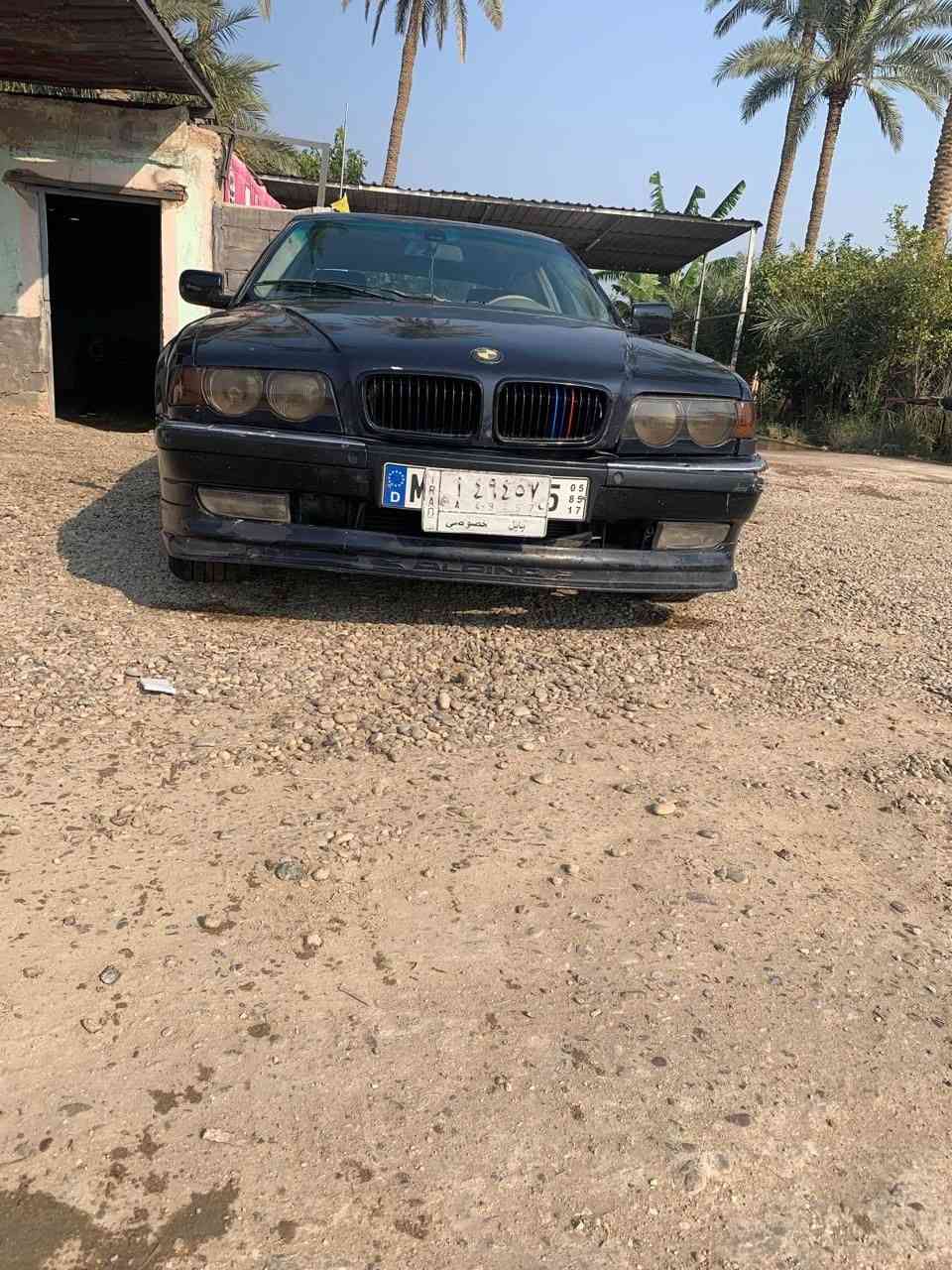 BMW خفاش
موديل 98 محرك 4400. 8سلندر
لون نيلي حبري صبغ عام
 داخلها بيجي واسود
رقم بابل الماني
مكانها بابل
السعر 45 وبيها مجال بسيط
***********. بي واتساب
