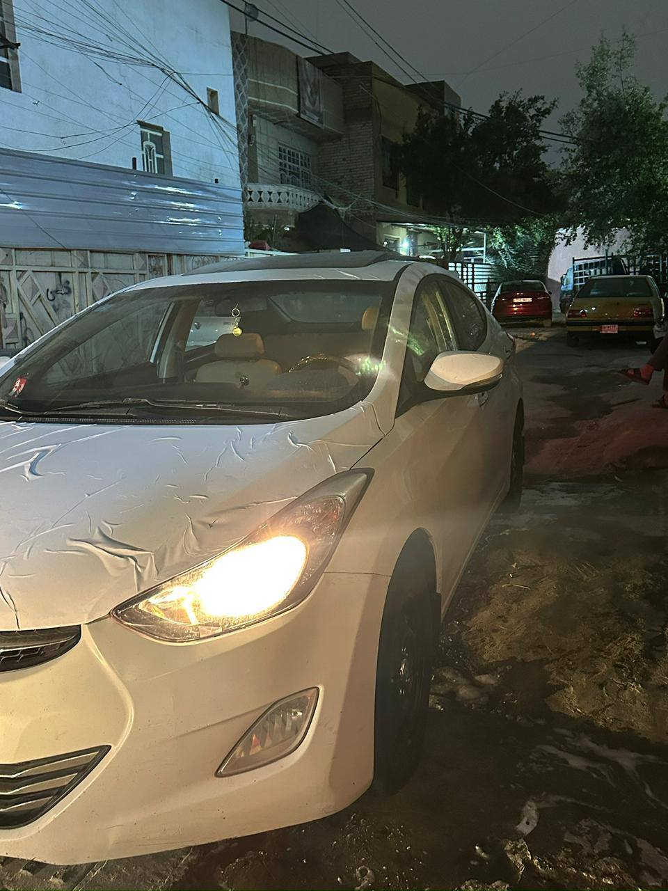 السلام عليكم النترا خليجي 2013 فول من عدل البصمه كشنات جلد فتحه رقم بغداد انكليزي صدر امام خلفي جديد تخم تاير جديد مكينه كير جديد بيها جاملغ امامي بارد فقط جاملغ الخلفي هم بارد بدون اي دواخل السعر 104 وبيها مجال قليل مكان بغداد الشعب ***********
