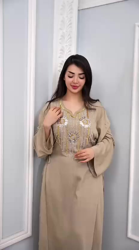 اجمل وأرقى موديلات من الدراعات
وانسب الاسعار في ازياء دبي 

 عنوان كلار شارع اندزياران قرب ترفكلايت
 
جوانترين موديلات  هاتوه بشنكاى دوبه ناو نيشان كه لار جادى اندازياران نيزك ترافكلايت بنجا مال.***********
