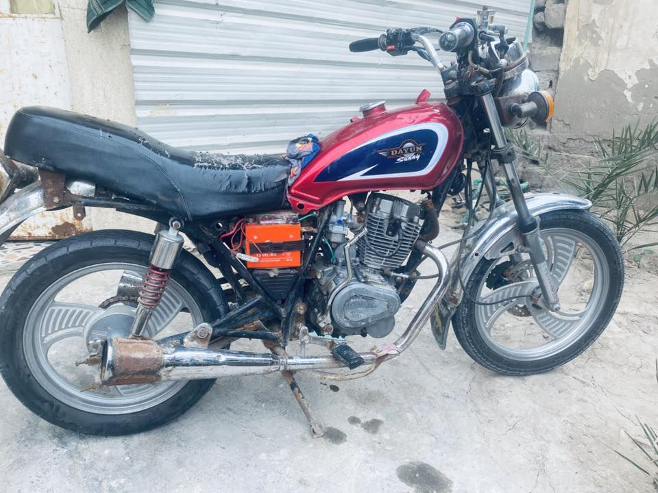 دراجه. البيع مكانه البصره كرمت علي سعره  ميتين وخمسين ادوات  كله شغاله سلف لايت اشاير ***********
