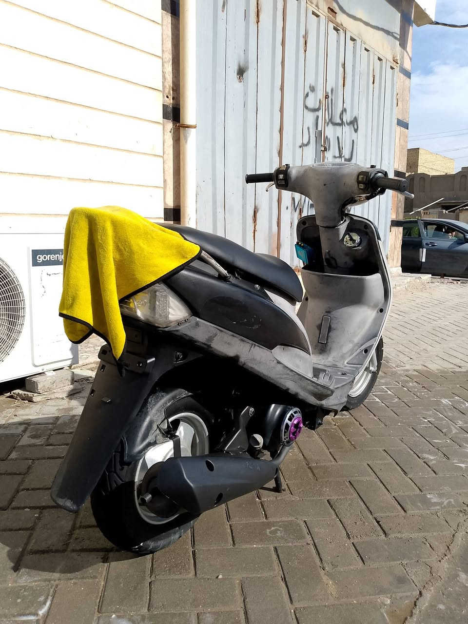 للبيع اومراوس ب نامه كامله 
ماكس لون اسود يخبل دراجه خير من الله نهذه وشلعه معدل كهربائيه شغاله ما عدا الكيلو متر عداد مايشتغل وبيه رشه صبغ قليله بل كفر صفح  وصالصه طكت ولدلته اصليه الله شاهد 45الف وباقي كفاله تجي وتشوفه بعد أحله من الصور 
مكاني سماوه خاص مفتوح 24ساعه رقم ***********
سعر 650وبيه مجال حك جيتك 
شباب متوازي حيل
ملاحظه /دراجه مكنته مامفتوحه برغي شرط الفحص
