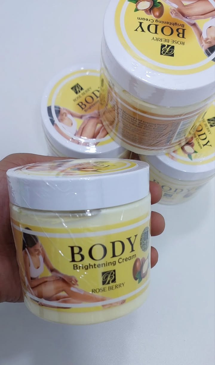 كريم تفتيح الجسم بخلاصة زبدة الشيا 360 غرام 💫😍
تم إنشاؤه خصيصًا للبشرة الحساسة
♡ مصنوع من زيوت عطرية عالية الجودة وزبدة مغذية أنيقة يغذي ويحمي بشرتك من الجذور الحرة
♡ يرطب البشرة ليجعلها ناعمة وحريرية يرطب البشرة ويدلكها للمساعدة في الوصول إلى مستوى الترطيب المناسب
♡ يساعد على استعادة توازن الرطوبة الطبيعية للبشرةمناسب لجميع أنواع البشرة
♡ يوفر رطوبة وحماية تدوم طويلاً
♡ زيادة الملمس العام ولون البشرة
♡ يعزز بشرة صحية ومشرقـة


**إذا كنت صاحب هذا الإعلان وتريد حذفه لأي سبب، رجاءا أرسل رسالة إلى الدعم الفني**