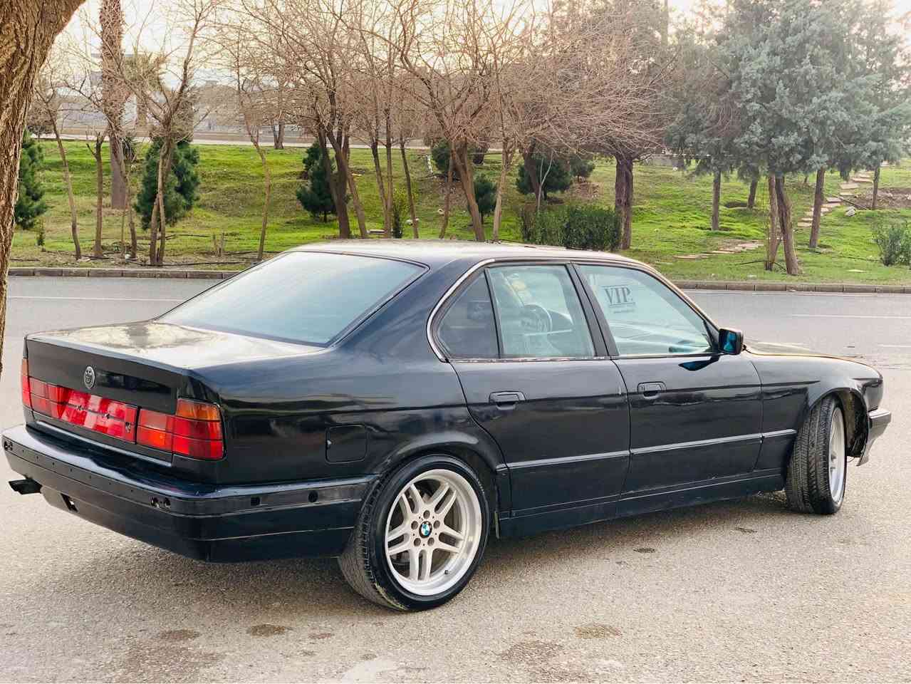 ***********
520گێڕ عادی بەنزین زۆر کەم ئەخوات 🤍مۆدیلی ١٩٩٤ 🤍 سڵایتە 🤍 کوشن کارەبایە 🤍 ٤جام کارەبای هەرچواری ئیش ئەکات 🤍هەر ٣ ئاوێنەی دژە زینۆنە 🤍 بیلاد پەردەیە 🤍Abs🤍 پێش پان و بۆنید پان 🤍 گێڕ و مەکینەی بەشەرتی ١٠٠ فیتەر🤍
کامل کارەبای ئیش ئەکات 🤍 زینۆنە 🤍 سیدی ئۆکس و بلوتوسە 🤍 تایەو ویلی M تایەکانی لۆکن 🤍 هەموو گیانی لەسەر دەقی شەریکە ماوە 🤍 تازە ٨٠٠ هەزارم لەپێش و دوای داوە چرکەی تیا نیە 🤍دەعمی نیە 🤍 ئارمی پلاستیکی سلێمانیە🤍هەموو زانیارییەکانم نوسیوە  مشتەریت تەلەفوون بکە لەچات معامەلە ناکرێ لەگەڵ ڕێزم 🤍 ٣٥ گەڵا و معامەلە 🤍
*********** ڤایبەر و وەتسابی لەسەرە ڕەقەمەکە ♥️ السليمانية, العراق
