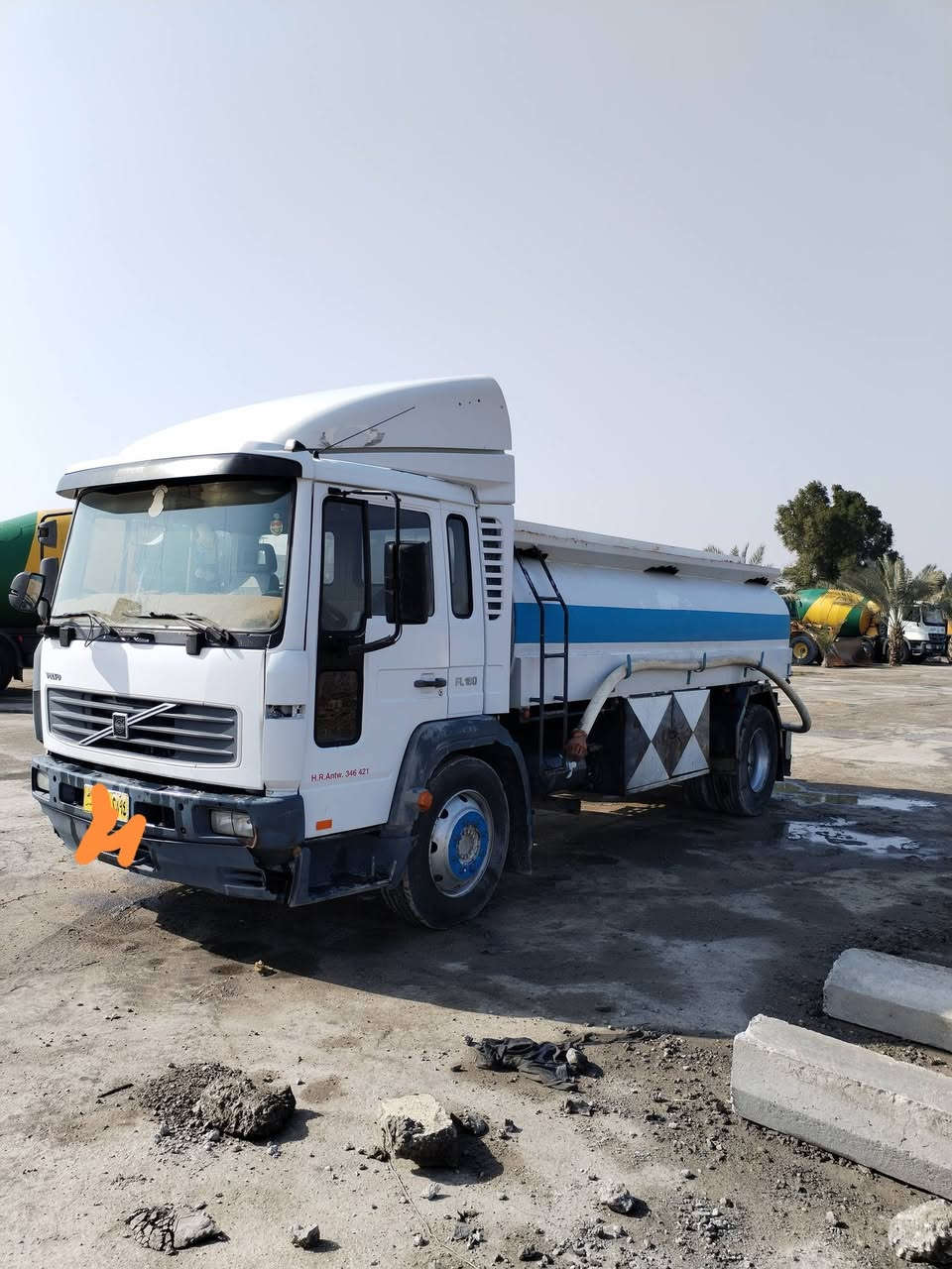 سلام عليكم
فالفو رقم 📱 صلاح الدين ورك امامي 
جوبلس خلفي 
2004وضع شركه 
حمل 10 
تفاصيل ***********
***********
