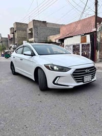 هونداي النترا ٢٠١٧  للبيع  حادثها جاملغ وبنيد ايرباك ستيرن  السياره كل...