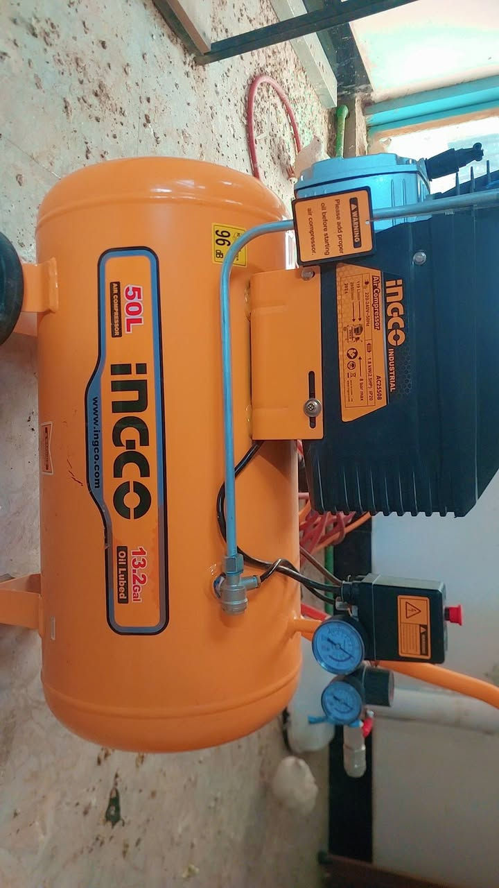 السلام عليكم كمبريسر 50 لتر انجيكو وكابسه وكلبس متنوع اكثر من ٤ كيلو  وكيج هواء ودريل لقمه  نص هندي
الغراض شرط استخدام اقل شهر بعدهن شخط مابيهن 
مكاني ديوانيه 
***********
سعر ١٨٠ قفل اخوان 
الغراض جديدات جدا
