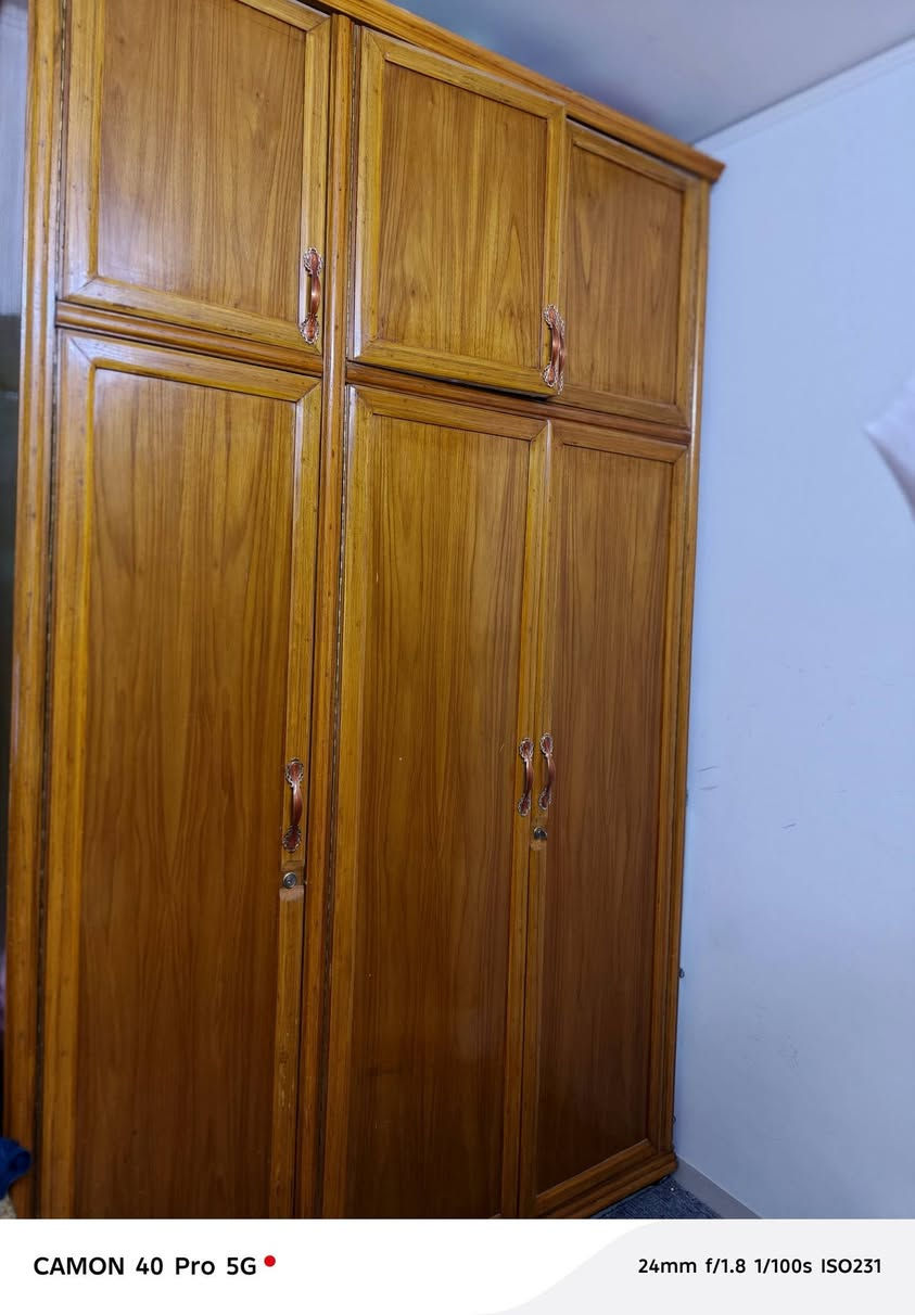 السلام عليكم 
كنتور للبيع شغل نجار مو جاهز. 
الارتفاع 250
العرض150
العمق 60
ارفعو المنشور بكلمة ياالله.


**إذا كنت صاحب هذا الإعلان وتريد حذفه لأي سبب، رجاءا أرسل رسالة إلى الدعم الفني**
