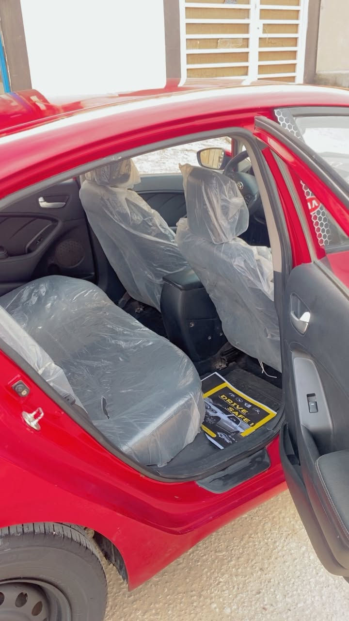 السلام عليكم كيا سيراتو 2016 محرك 1600 السياره خليجي بيه 3 قطع لسياره ناعمه تخبل جاهزه من كلشي السعر ❗️112❗️ الاستفسار ***********
