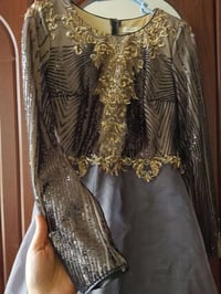 فستان مناسبات • قياس ٤٠/٤٢ • ملبوس مرتين