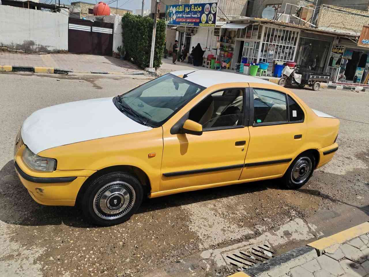 السلام عليكم سيارة سمند موديل ٢٠١١خط بحث مصفره محوره كورلا اوتوماتيك رقم دولي واسط مكاني الكوت السعر ٣٥وبيها مجال للاستفسار على الرقم ***********
