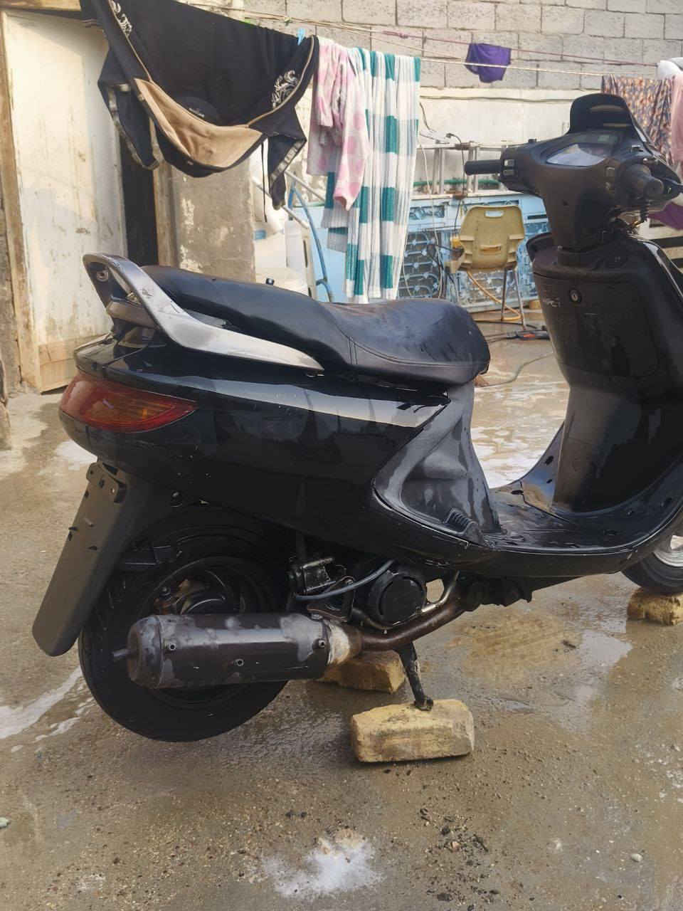 سلام عليكم دراجه فراشه للبيع مكينه(((( ما مفتوحه)))) 
*********** مكاني جلبيه
