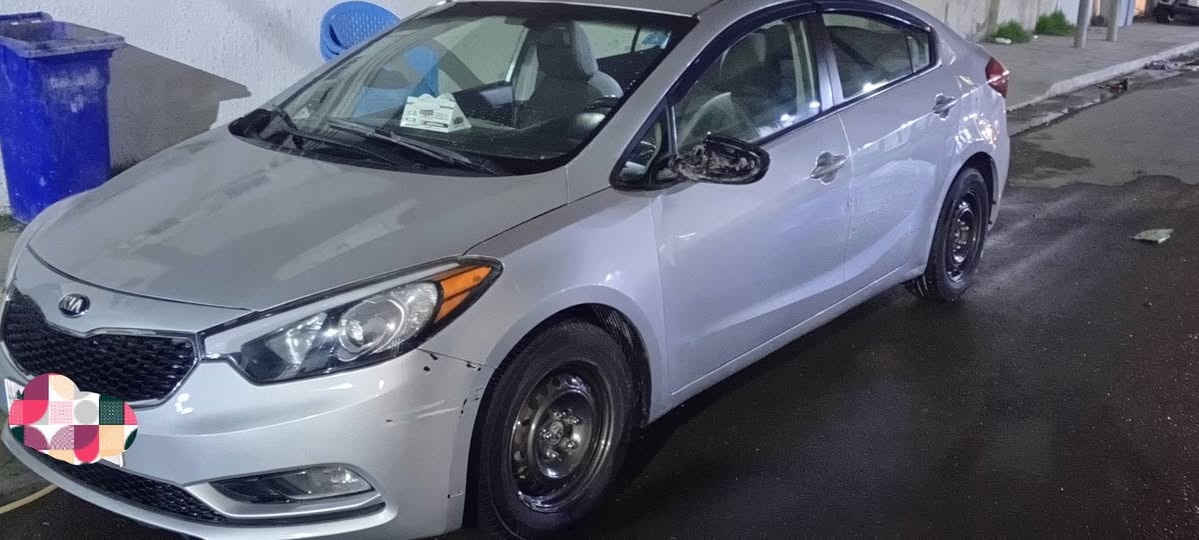 فورتي وارد امريكي حادث امريكي موضح بالصور حريق فقط بدون دعمه موديل ١٥ رقم بغداد بأسمي  سعر 110بيها مجال بغداد حي الجهاد..***********
