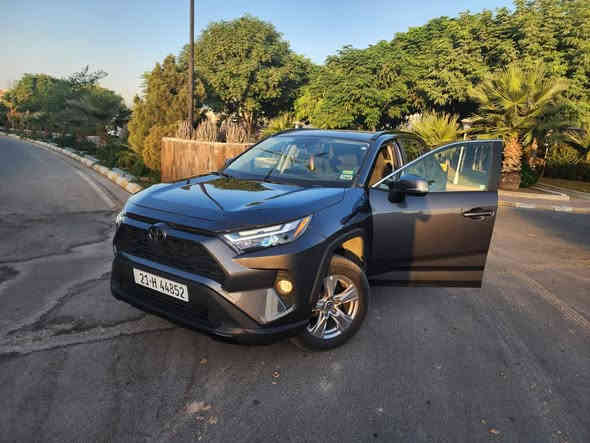 راف فور
موديل 2023 
مواصفات XLE
ماشيه  29 الف
صور الحاث بالمنشور
السعر 252 وبيها مجال بسيط
مكان السيارة ديالى / خانقين
***********
