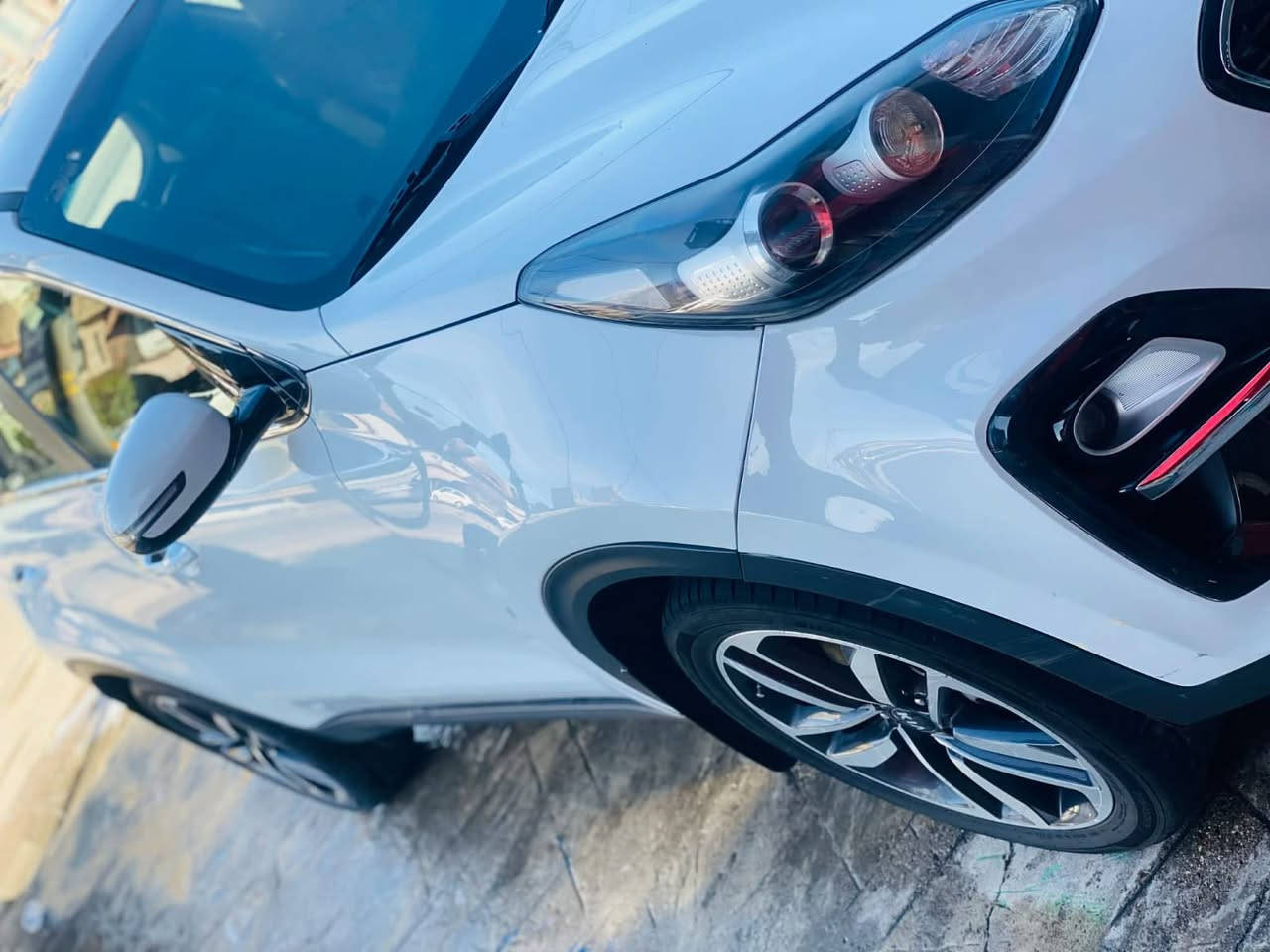 السلام عليكم
كيا سبورتج موديل2020  خليجي رقم بغداد بأسمي تحويل مباشر 

مكان السيارة بغداد 

محرك: 2000 دوش 

ماشيه 98كيلوً

مواصفات 

1_شاشه اندرويد اصليه 

2_كامره خلفية 

3_شاشه اعطال 

4_قطعتين تبريد 

5_اشاير بل مري 

6_حساس امامي خلفي وجانبي 

 7_مري شفط 

8_اشاير مري 

9_تحكم وضعيات قيادة 

11_كشافات اماميه 

12_داخل لونين 

14- ويل كروم حجم 19

15- منضومه زنون كامله عالي ناصي وكشاف 

السعر : 180وبيهه مجال 
الاستفسار على الرقم ***********
