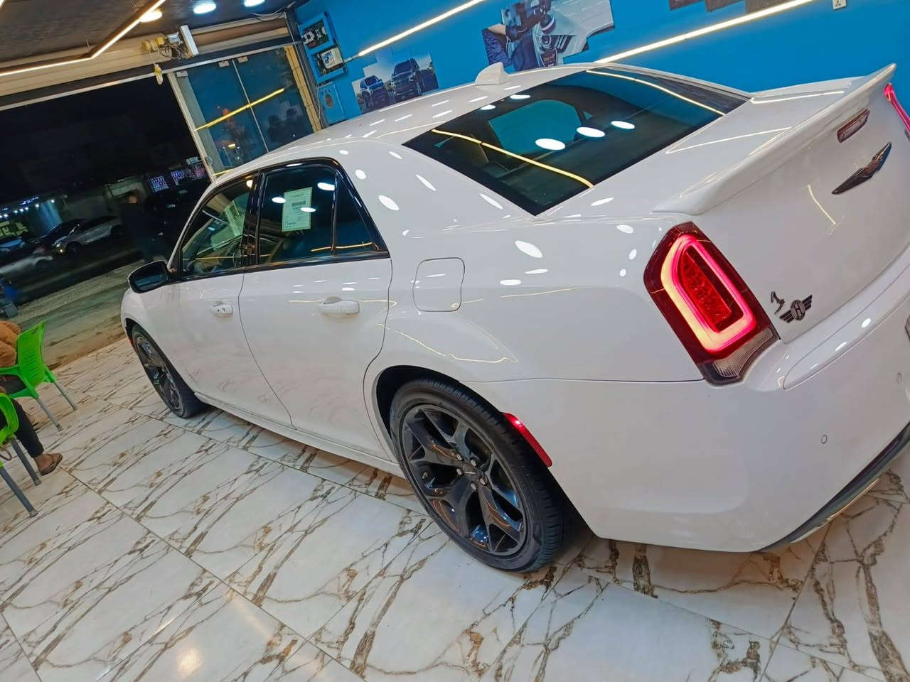 السلام عليكم اوياما موديل 2021اصل رقم بغداد بسمي فول مواصفات من عدا الفتحة .حساس امامي وحساس خلفي اشارة بالمراية نقطة عمياء كشنات تدفئة وتبريد بردة خلفية استيرن كهرباء كشن ذاكرة صور الحادث بالمنشور مكان السيارة كربلاء السعر ب280للاستفسار ***********
