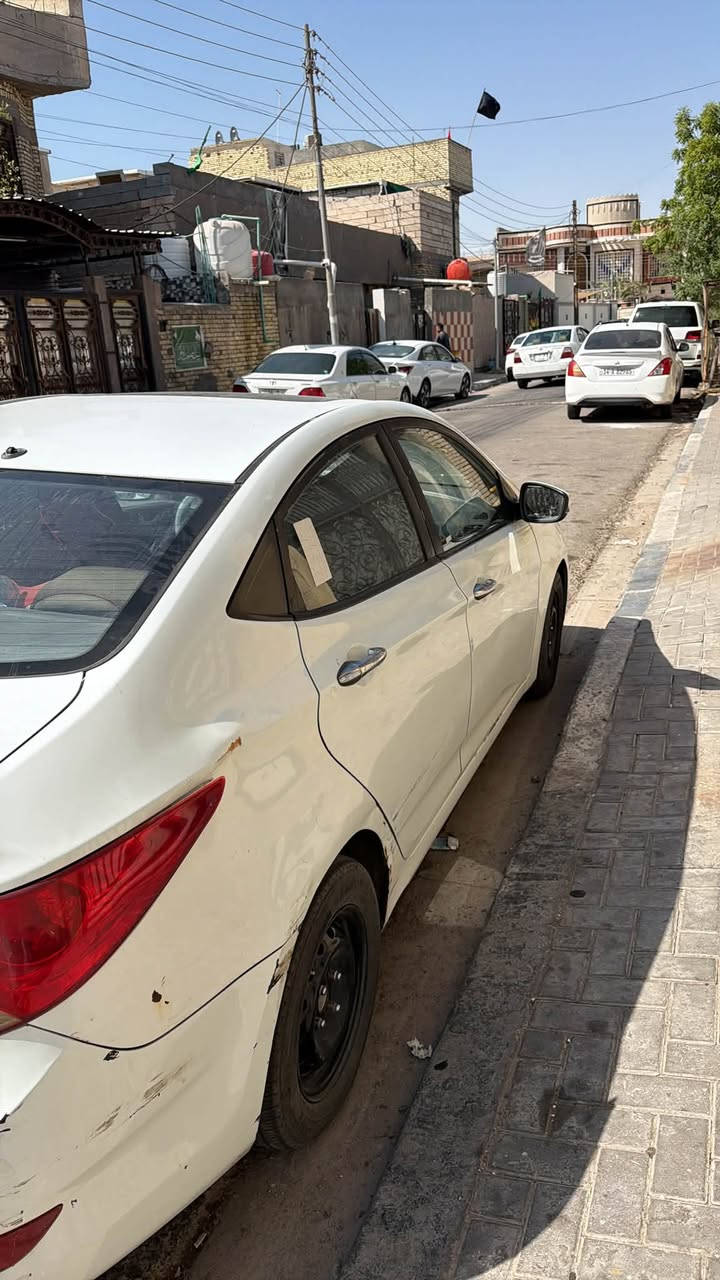السلام عليكم اكسنت موديل 14 خليجي محرك 1600بصره ب اسمي تحويل ثاني يوم بيها الجاملغ الامامي مبدل والباب الوره لبضهر السايق والباقي شوف العين ابيع كوم حديد ماعده الاصوليات السعر 75 وبي مجال للطيبين العنوان البصره حي المهندسين ***********
