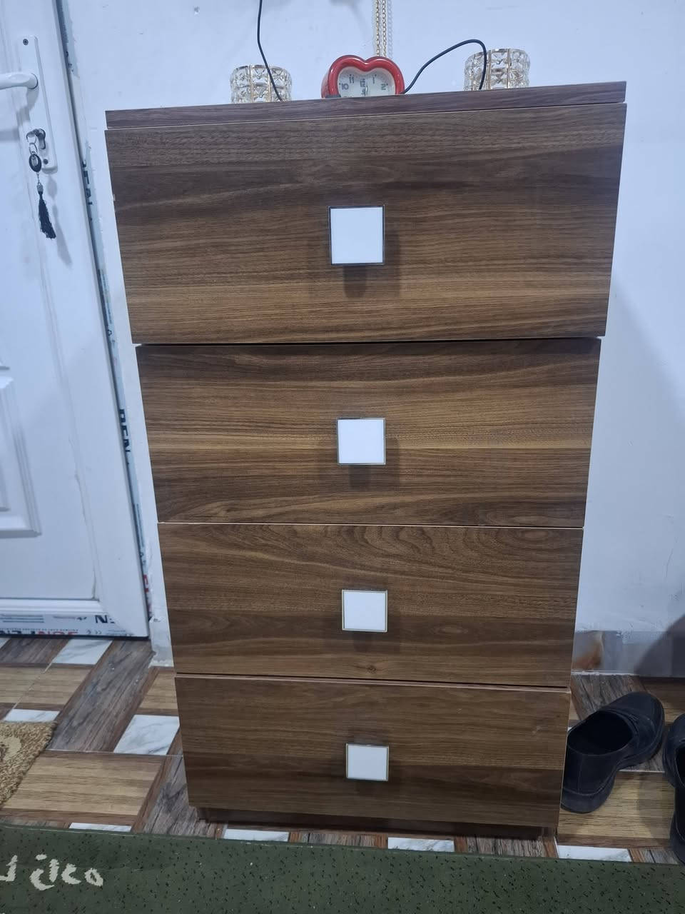 غرفه نوم تركي للبيع ٧ قطع  سيسم جك سعرها ٦٠٠ مع الدوشك الشراي يتصل ع هذا الرقم ***********
