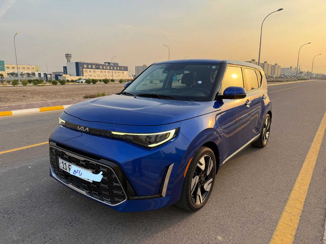 السلام عليكم ورحمة الله وبركاته كيا صول 2023 جيتي لاين مرقم بغداد بسمي الرقم الجديد الدولي كلين كلين فقط مبدل بطل مال دهن 
 لون ازرق وارد امريكي 
مواصفات فوول 1/1

-فتحة 
-رادار امامي
-رادار خلفي 
-رادارت جوانب
-تشغيل عن بعد
-هاند بريك بصمه
-بصمة  
-لايتات زنون +لد امامي
-لد خلفي
-ستيرن جلد حرف D 
-تدفئة كشنات 
-تدفئة استيرن 
-مكينه 2000 دوش 
-كشن السايق كهربائي 
-وختم Soul 
-لدات باdلبوب وبالسماعات 7 الوان aqq
-ويل oكب كروم تيبيqfo
-بك لايت لد
-اشاير بالمري 
-شحن لاسلكي 
-سستم صوت  
-شاشه كبيره
 -كامره  حساس 
-انظمة قيادة (SPORT,NORMAL )

السعر:180$وبيه مجال للطيبين
مكان السيارة بغداد مجمع بسمايه السكني 
للاستفسار اكثر الاتصال على :***********
