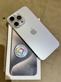 آيفون ١٥ برو ماكس • ٢٥٦ • شقوق شاشة