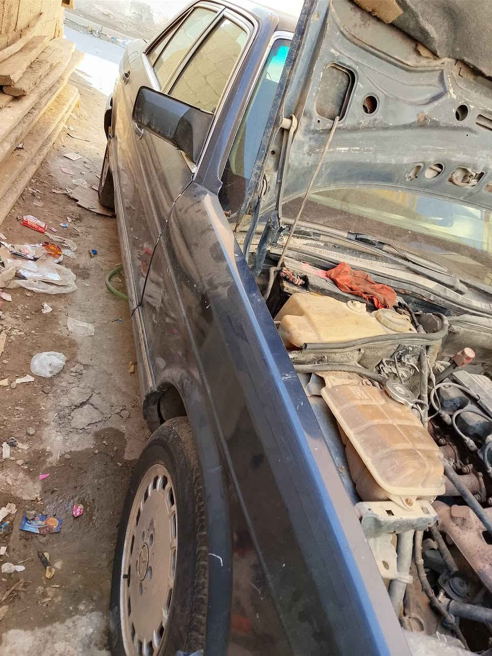 سلام عليكم لبيع
مارسيدس 300 سياره نقص مارد بل مكينة فقط
موديل 90 مكينة بلادي سياره بسمي تحويل رقم نكليزي
#السعر 38 وبيه مجال ***********
