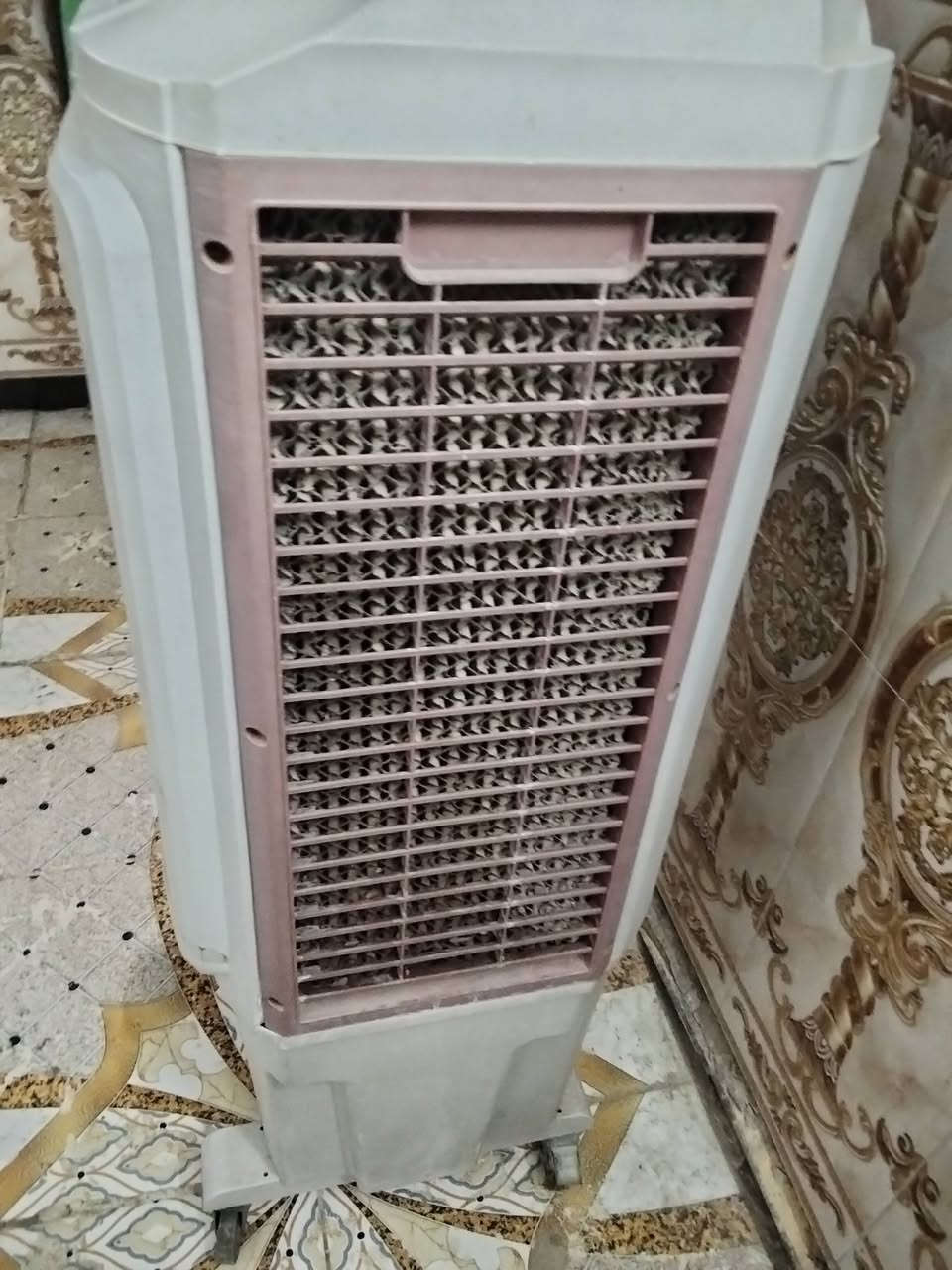 عندي مبرده وكنفيره ومجمده للبيع *********** واتساب
