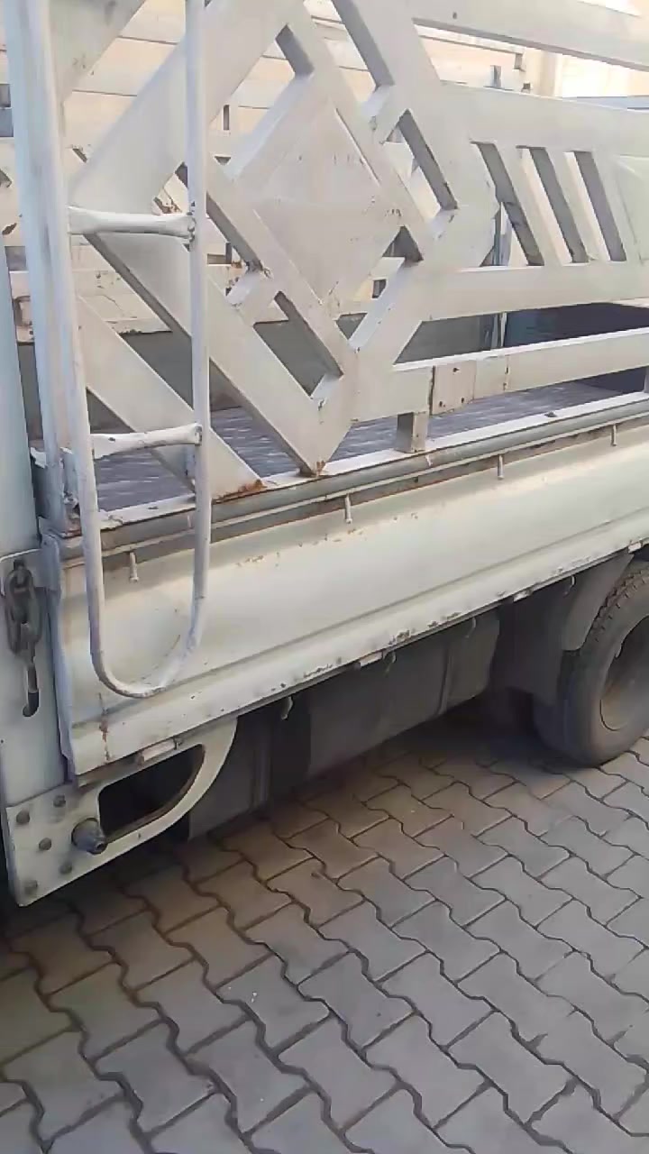 بدي مغلف فحل مع محجر للبيع 
السعر ٧٠٠ الف. *********** 
الشراي يتصل.
