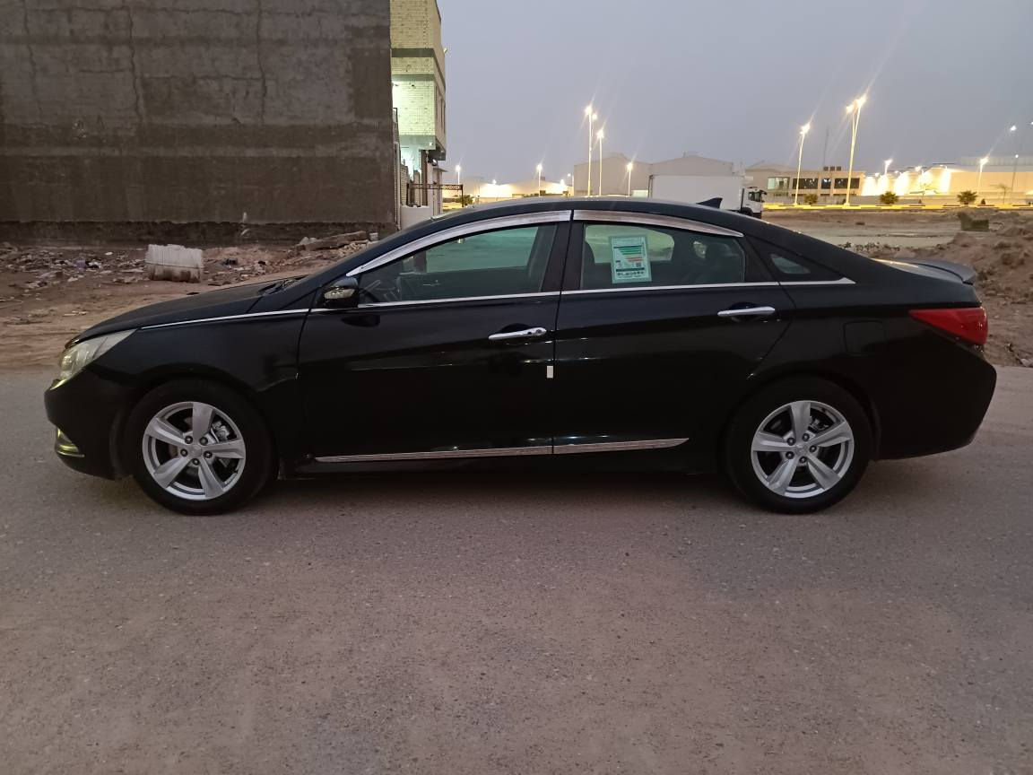 سوناتا 2014 وارد امريكي فول موصافات بيه ثلاث قطع صبغ المكن بصره السعر 88 وبيه مجال قليل مستعجل ع البيع السياره رخيصه مو حقها *********** البصرة, العراق
