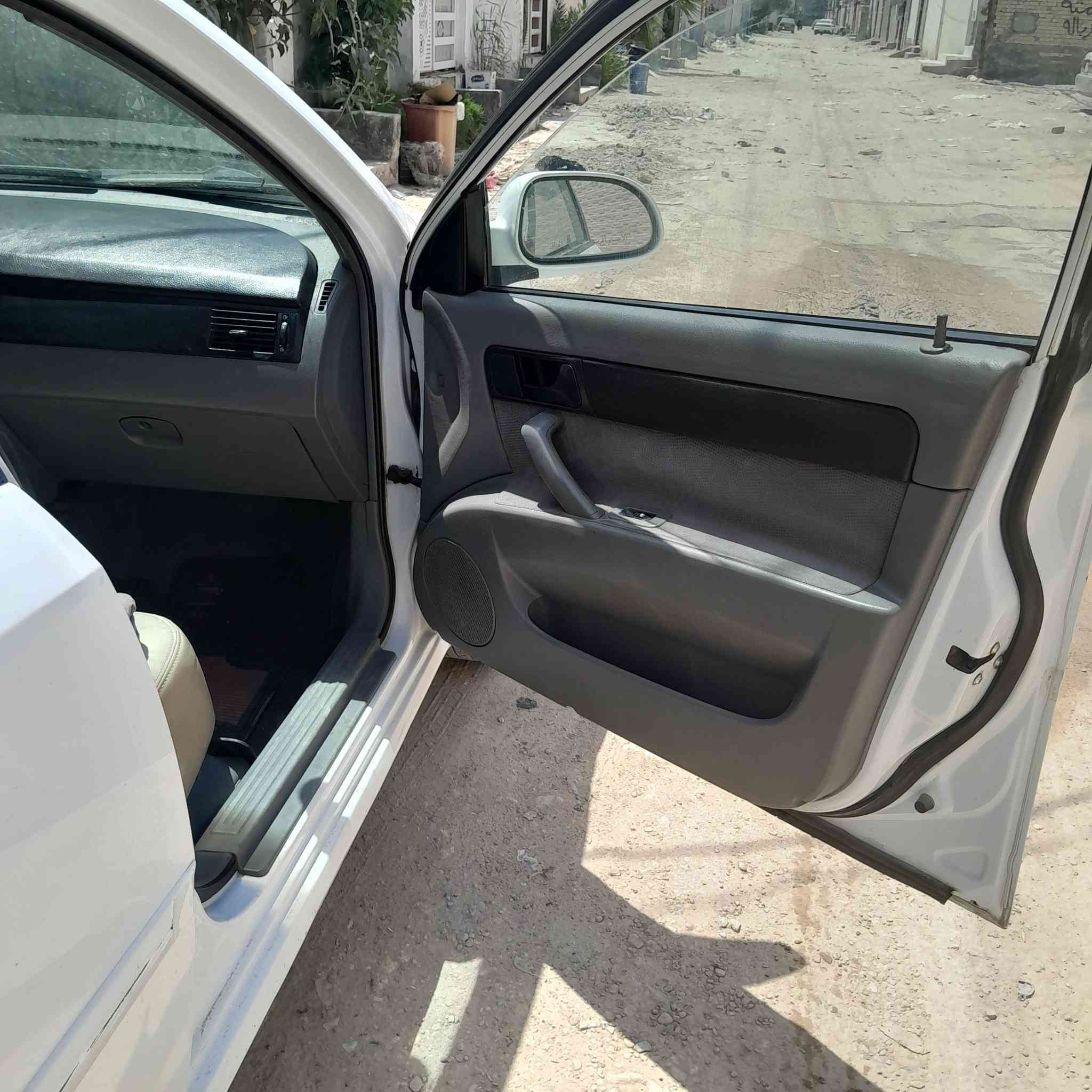 اوبترا ٢٠١٠للبيع بأسمي السياره جاهزه السعر ٦٥ وبيها مجال بسيط مكاني نجف للتواصل *********** مراوس ترهم.
