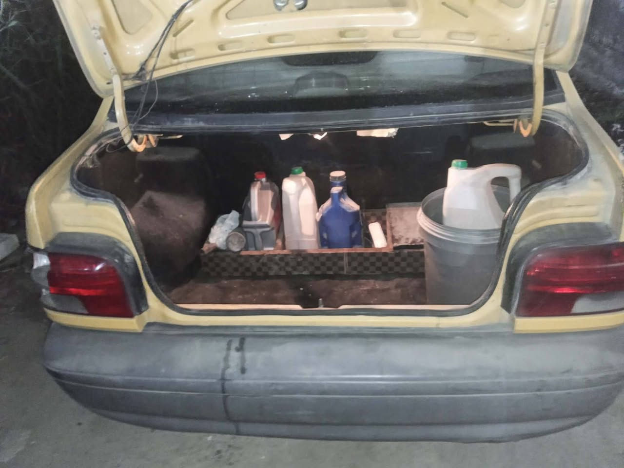 من رخصه لادمن
سايبه 2015 مكفوله بس الضربه ليم لبك لايت
تدفئه تبريد سياره كهربائيات كلهه مكفوله
سنتر لوك بلادي السعر ٣٥ وبيهه مجال للطيبين
***********
واتس اب ***********
