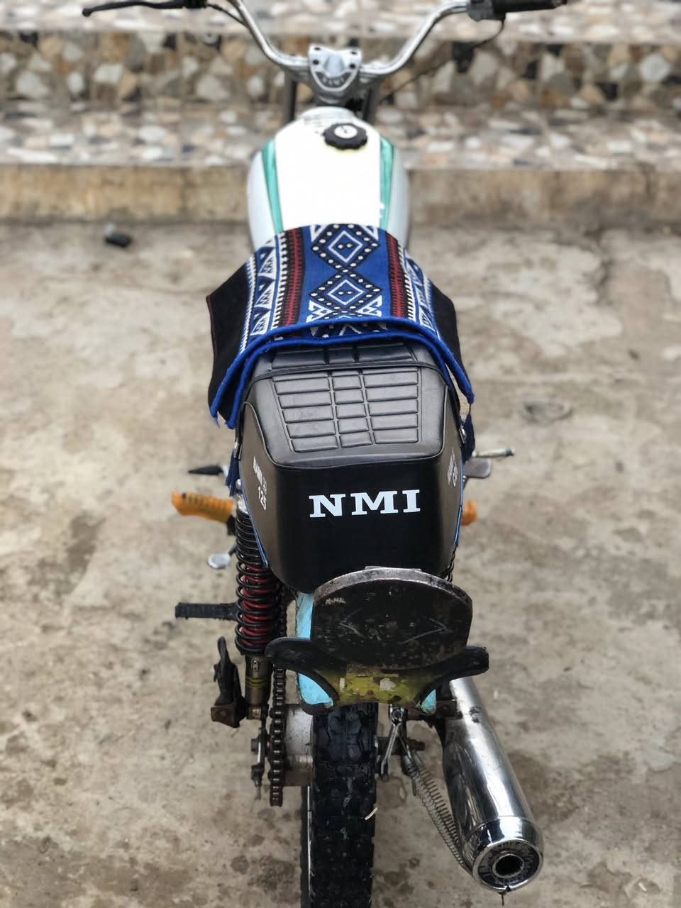 السلام عليكم دراجه لبيع لموديل 24 وراق كاملة مكان ديالى الخالص سعر 475 رقم ***********
