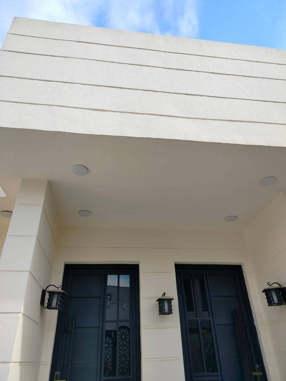 السلام  عليكم
دار للبيع  واقع في حي المشتل ظهر شارع ٣٠ الثاني الي يربط بشارع السده  علمأ الدار مساحه  ٢٠٠ متر  بناء  حديث متكامل للستفسار ***********
