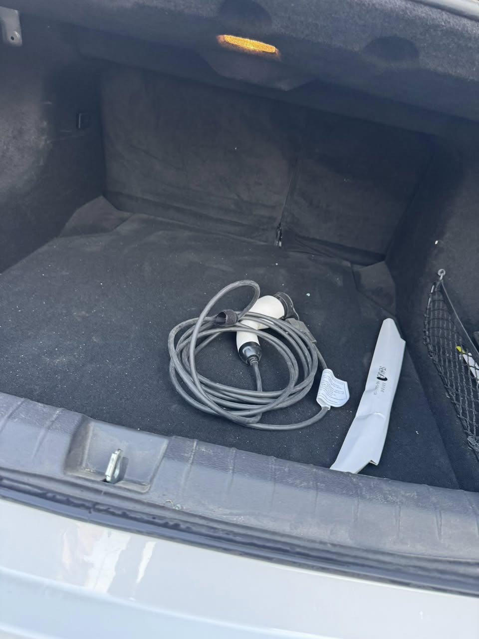 س ع زيرو 20 مليون ديسترويل بيه حادث بابتين وهلال مصبوغ وكامل سياره زيرو ماشيه 2 الفين باسمي مطلعه زيرو بس صار بيه حادث سعر 17500 يعني 117 ورقه مكاني بغداد اليرموك ***********
