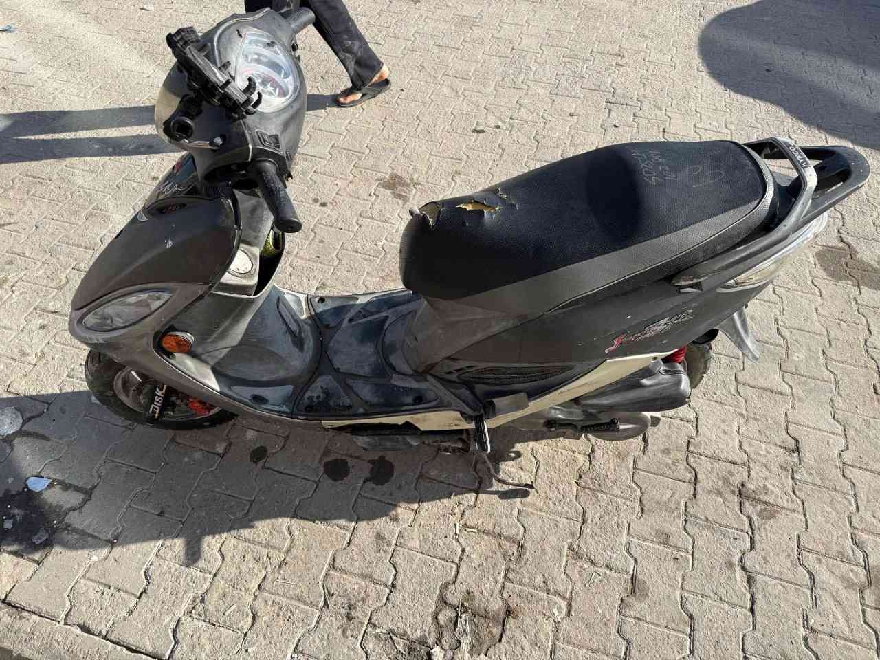 سلام عليكم كامكو g4 للبيع دراجه على ايدي مطلعه من الحاويه من البيت للشغل ما مفتوحه نص نكرة تشتغل كامله كل شي كامل بيه وشغال مكاني النجف حي الجزيره قرب مندي بلقيس
***********
