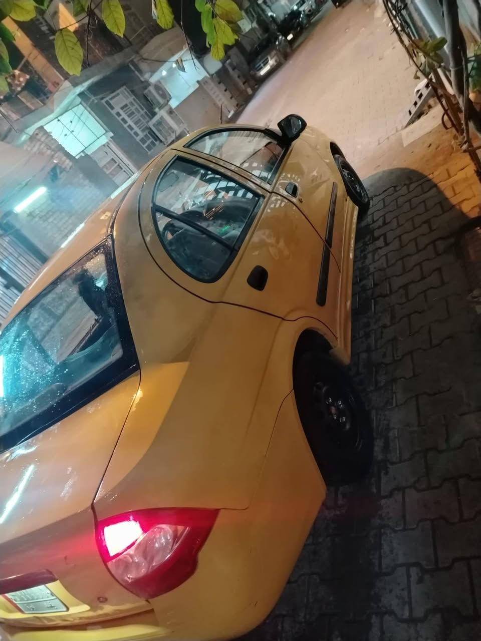 طيبة موديل ١٥ سياره جديده  مكمله مدفوعه غرامات وهييه بيع سريع حداديه نص عمر سياره جاهزه بس بيهه جكجكه بلبطاله  بيعع سريع السعر ٣٠ بيهه مجال غير متواحد ع فيس
***********
