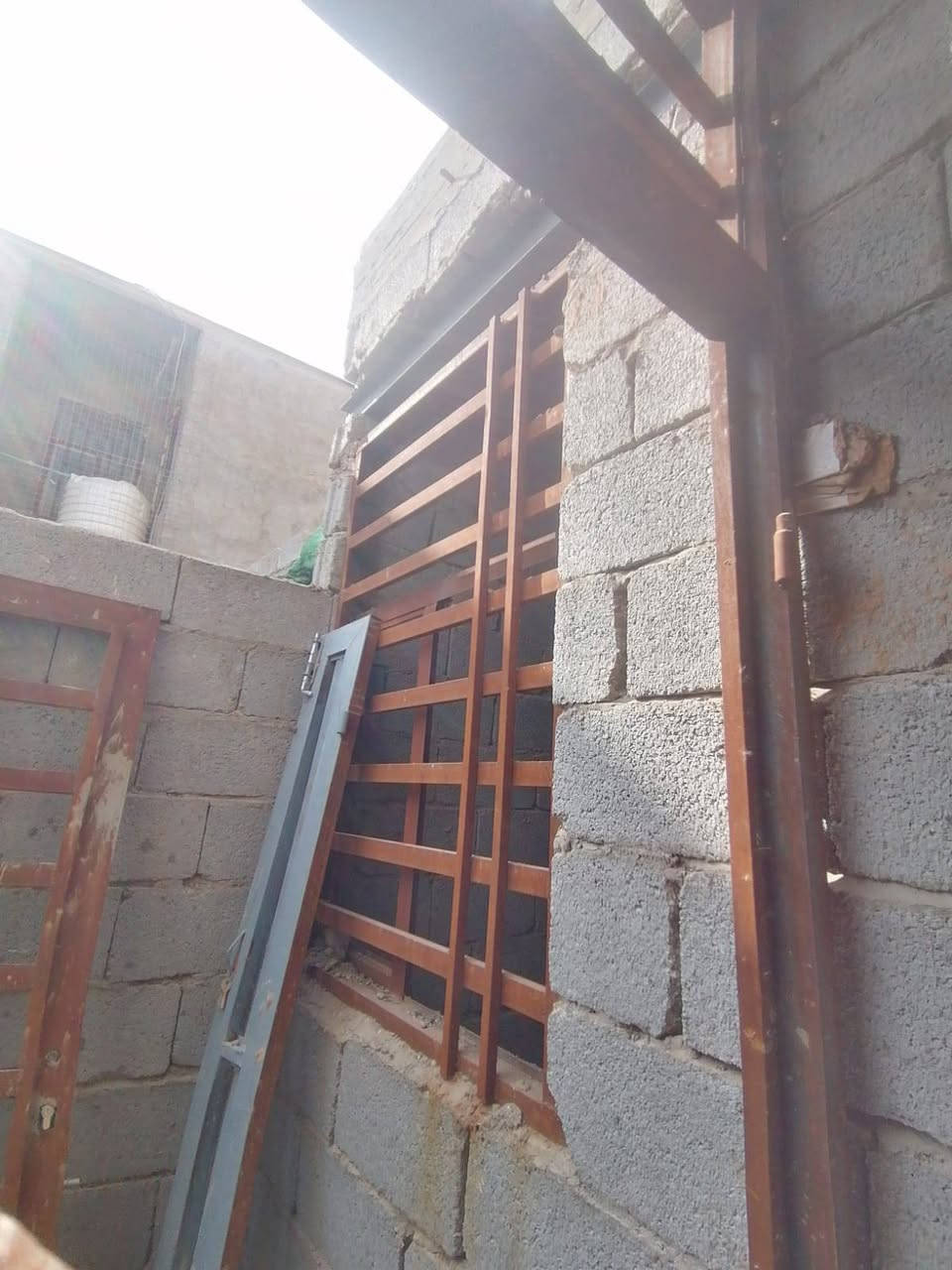 يالله هيكل البيع المساحه 65متر
طابوزراعي سند 25قرار محكمه كوفه علوت الفحل 

قرب شارع الفلل

.        

أساس صب بناء. سقف صب 

يحتوي ع غرفه. ومطبخ وصاله وستقبال وتخاريج داخليه وخارجيه 

الستفسار تصل ع رقم ***********وتساب. يوجد كافت

 المساحت الزرعيه
